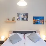 Castle View Spacious Apartment